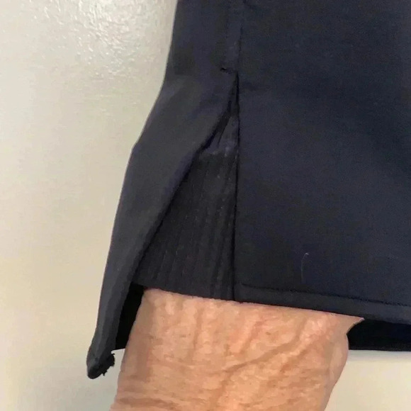 Ivivva SCUBA short sleeve,  deep black dress/ tunic with lots of stretch - Picture 2 of 6